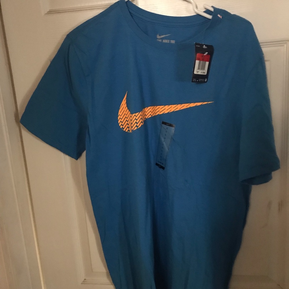 Nike mens shirt - Picture 2 of 5